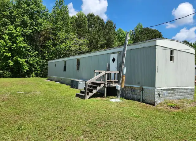 Property at 1020 Aaron Ln, Jacksonville, NC, 28540, 3 beds, 2 baths, [object Object]