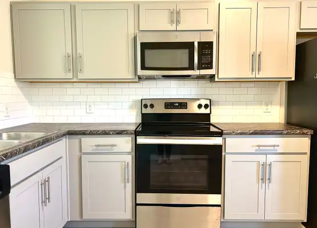 Property at 2005 Willow Dr Unit 4, Richmond, KY, 40475, 2 beds, 1.5 baths, [object Object]