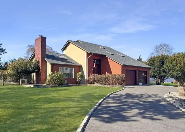 Property at 45 Budds Pond Rd, Southold, NY, 11971, 5 beds, 2 baths, [object Object]