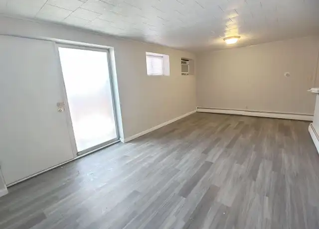 Property at 221 Robinhood Ln Unit 05, Bloomington, IL, 61701, 1 bed, 1 bath, [object Object]
