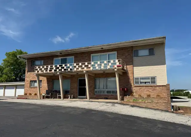 Property at 221 Robinhood Ln Unit 05, Bloomington, IL, 61701, 1 bed, 1 bath, [object Object]