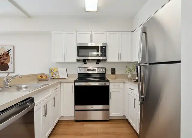 Property at Mariner's Hill Apartments - 2093 Ocean St, Marshfield, MA, 02050, 1 bed, 1.5 baths, [object Object]