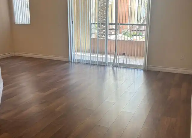 Property at 260 E Flamingo Rd, Las Vegas, NV, 89169, 1 bed, 1 bath, [object Object]