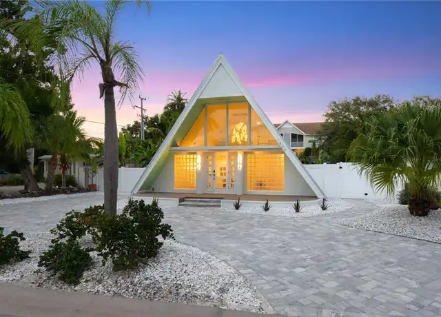 Property at 1909 High Point Cir, Sarasota, FL, 34236, 3 beds, 3 baths, [object Object]