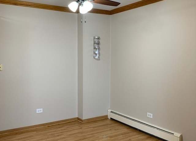 Photo of 17220 71st Ave #12, Tinley Park, IL 60477