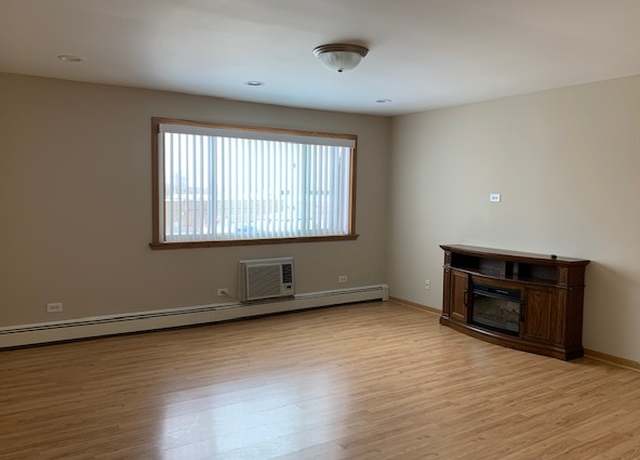 Photo of 17220 71st Ave #12, Tinley Park, IL 60477