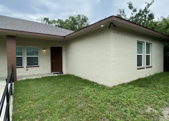 Property at 1522 N Ruddell St Unit 101, Denton, TX, 76209, 3 beds, 2 baths, [object Object]