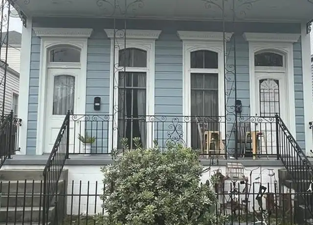 Property at 5117 Laurel St, New Orleans, LA, 70115, 2 beds, 1 bath, [object Object]