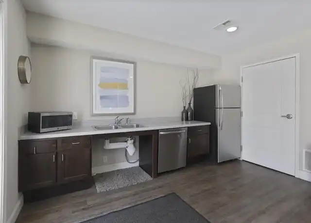 Property at Wheatland Crossing II - 174 N Wheatland Ave, Columbus, OH, 43223, 1-2 bed, 1 bath, [object Object]