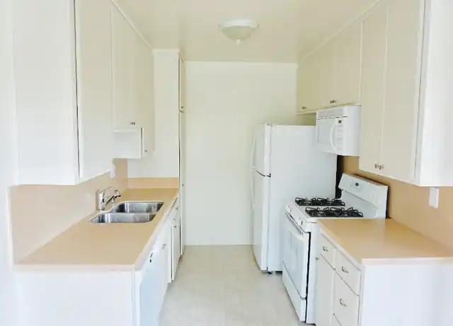 Property at 1441 Yale St Unit B1, Santa Monica, CA, 90404, 3 beds, 2 baths, [object Object]
