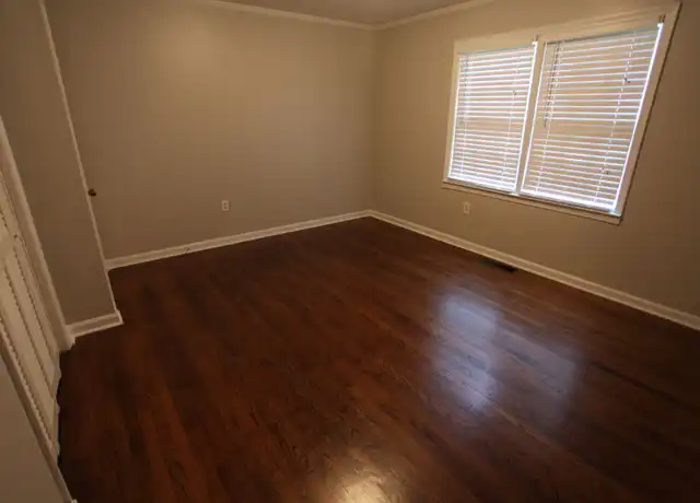 Property at 827 N Cary Dr, Auburn, AL, 36830, 3 beds, 2 baths, [object Object]