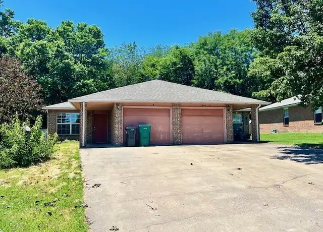 Property at 5906 Sara St Unit B, Fayetteville, AR, 72704, 2 beds, 2 baths, [object Object]
