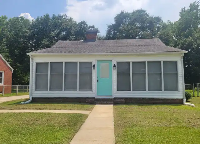 Property at 206 Canterbury Rd, Jacksonville, NC, 28540, 3 beds, 2 baths, [object Object]