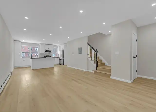 Property at 110-23 172nd St Unit 2, Jamaica, NY, 11433, 3 beds, 1 bath, [object Object]