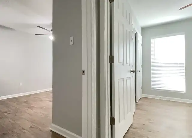 Property at Jefferson Arms - 10390 Jefferson Hwy, Baton Rouge, LA, 70809, 1-3 bed, 1-2 bath, [object Object]