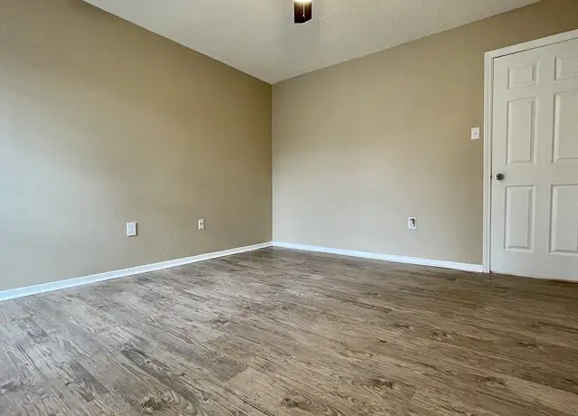 Photo of 10390 Jefferson Hwy, Baton Rouge, LA 70809