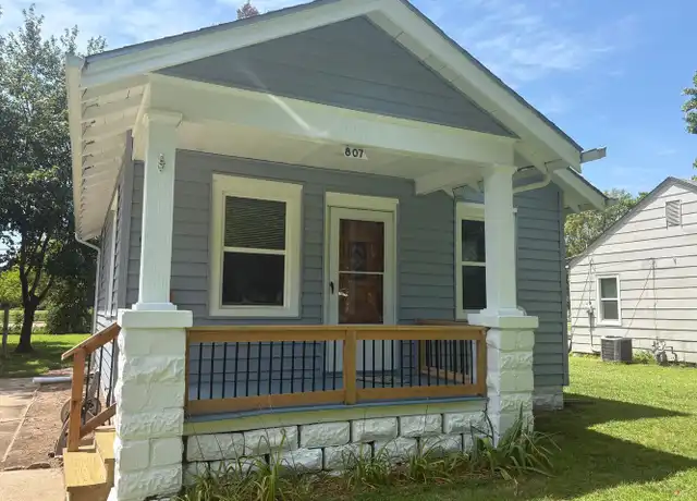 Property at 807 S Poplar St, Wichita, KS, 67211, 1 bed, 1 bath, [object Object]