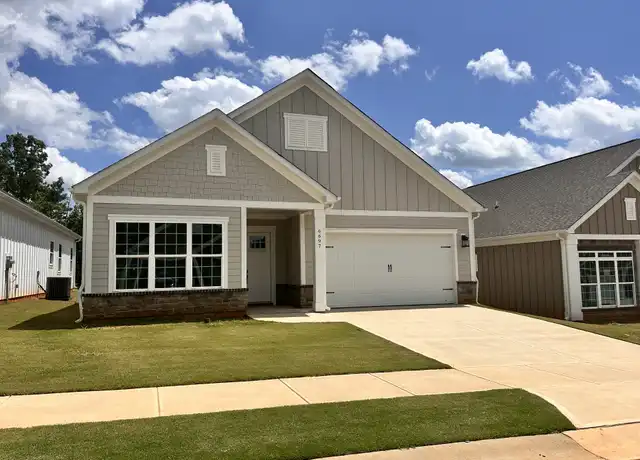Property at 6697 Star Dr, Sherrills Ford, NC, 28673, 3 beds, 2 baths, [object Object]