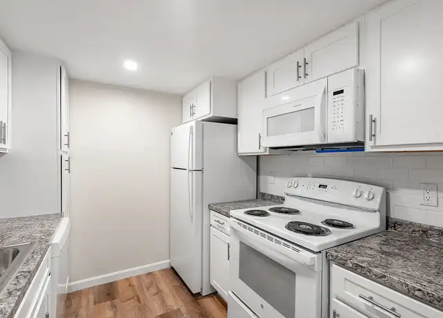 Property at Folly Hill Meadows - 1 Apple Rd, Beverly, MA, 01915, 1-2 bed, 1 bath, [object Object]