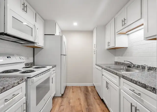 Photo of 1 Apple Rd, Beverly, MA 01915