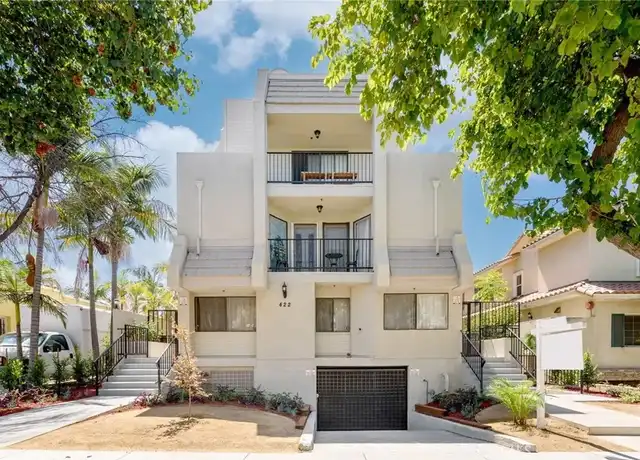 Property at 422 Hawthorne St #2, Glendale, CA, 91204, 2 beds, 2 baths, [object Object]