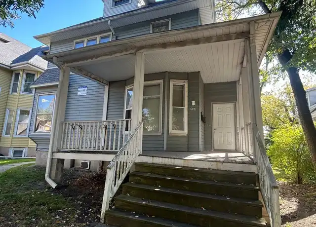 Property at 521 E Chestnut St Unit 02, Bloomington, IL, 61701, 1 bed, 1 bath, [object Object]