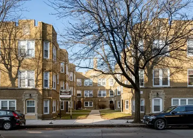Property at 4824 W Addison St, Chicago, IL, 60641, 0-1 beds, 1 bath, [object Object]