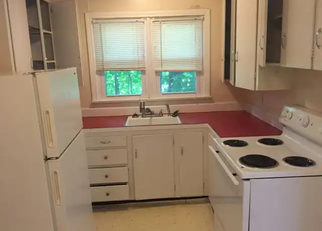 Property at 207 Main St Unit A, Orono, ME, 04473, 2 beds, 1 bath, [object Object]