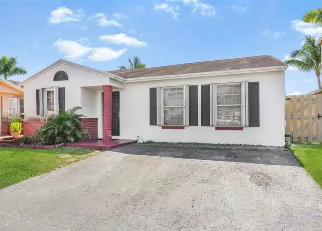 Property at 8520 NW 193rd Ln, Hialeah, FL, 33015, 3 beds, 2 baths, [object Object]