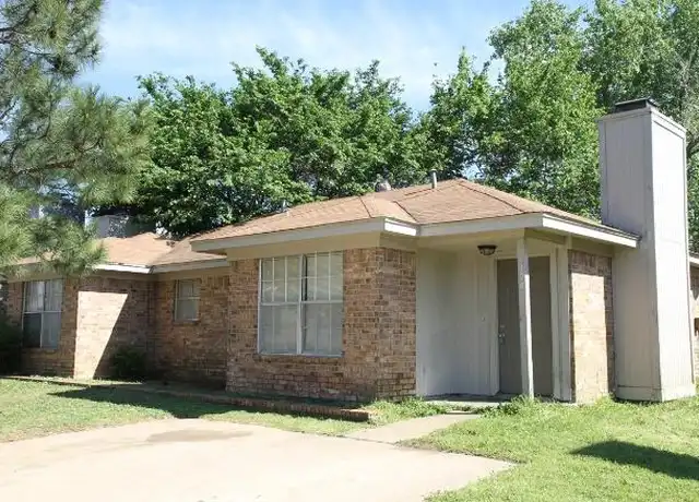 Property at 1722 Patricia St, Arlington, TX, 76012, 2 beds, 1 bath, [object Object]
