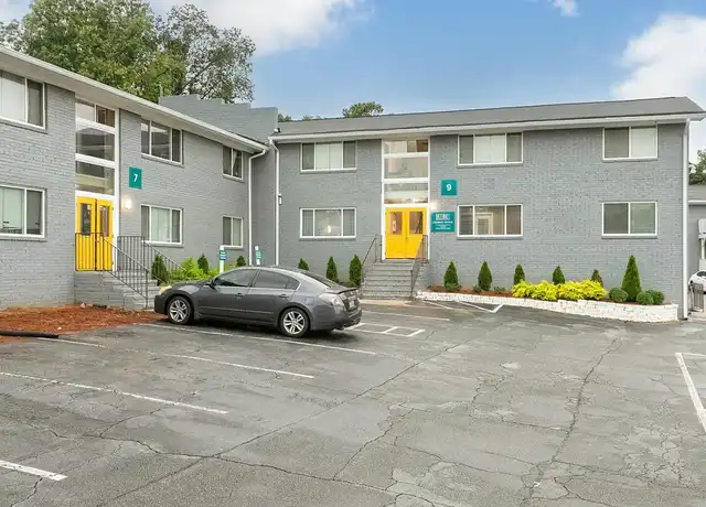 Property at Gateway South Apartments - 2001 Sylvan Rd SW, Atlanta, GA, 30310, 3 beds, 2 baths, [object Object]