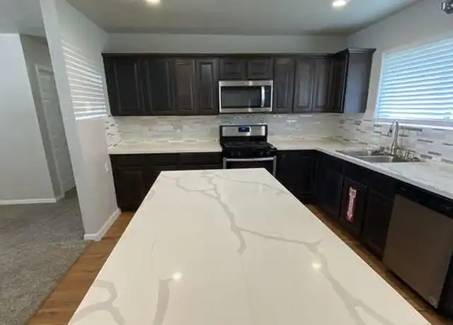 Property at 10 Ferguson St, Baytown, TX, 77520, 3 beds, 2 baths, [object Object]