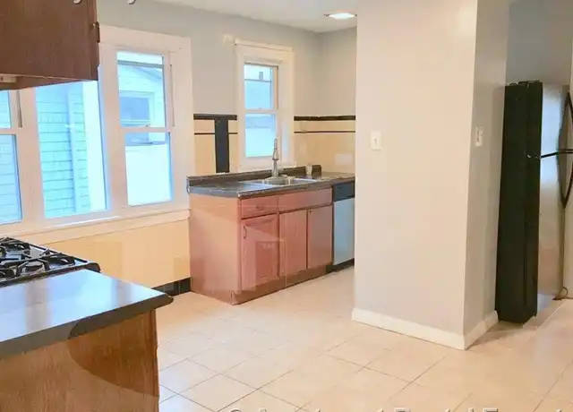 Property at 62 Woods Ave Unit 2, Somerville, MA, 02144, 5 beds, 2 baths, [object Object]