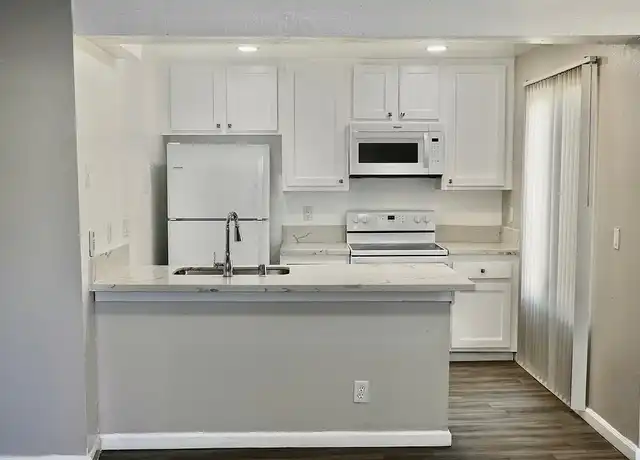 Property at Pebblebrook - 631 Church St, Redlands, CA, 92374, 1 bed, 1 bath, [object Object]
