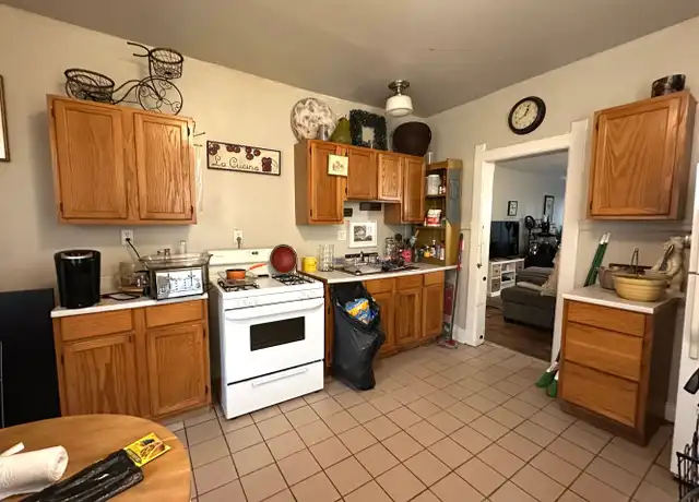 Property at 2563 N Bartlett Ave Unit 2563, Milwaukee, WI, 53211, 3 beds, 1 bath, [object Object]