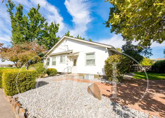 Property at 427 SW Bade Ave Unit 2, College Place, WA, 99324, 2 beds, 2 baths, [object Object]