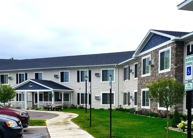 Property at 1401 Crestview Dr, Petoskey, MI, 49770, 1 bed, 1 bath, [object Object]