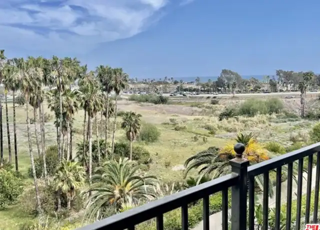 Property at 23901 Civic Center Way #124, Malibu, CA, 90265, 2 beds, 1.5 baths, [object Object]