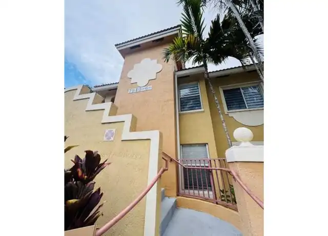 Property at 7940 NW 6th St, Pembroke Pines, FL, 33024, 3 beds, 2 baths, [object Object]