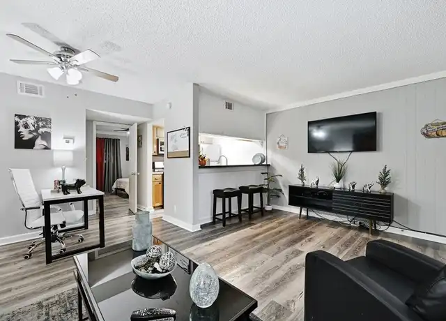 Property at 711 Eberhart Ln Unit 105, Austin, TX, 78745, 1 bed, 1 bath, [object Object]