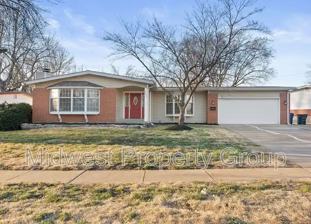 Property at 3325 Hermoso Dr, Florissant, MO, 63033, 3 beds, 3 baths, [object Object]