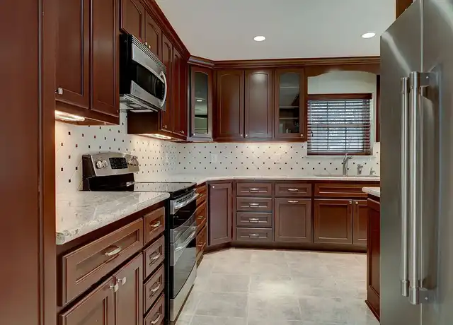 Property at San Felipe Square Townhomes - 1441 Bering Dr, Houston, TX, 77057, 2-3 beds, 2.5 baths, [object Object]