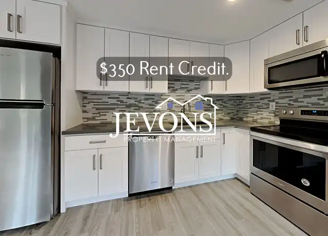 Property at 7132 47th Ave SW Unit 4, Seattle, WA, 98136, 0 beds, 1 bath, [object Object]
