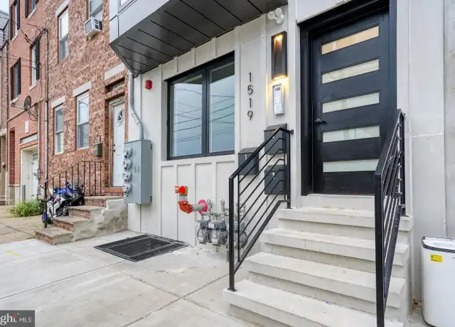 Property at 1519 Carpenter St #2, Philadelphia, PA, 19146, 2 beds, 2 baths, [object Object]