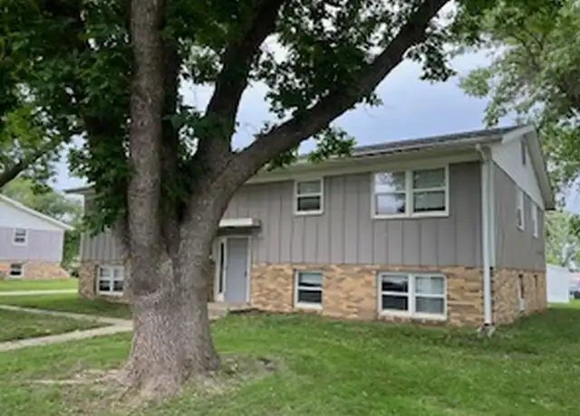 Property at 1021 W Clark St Unit 19, Vermillion, SD, 57069, 1 bed, 1 bath, [object Object]