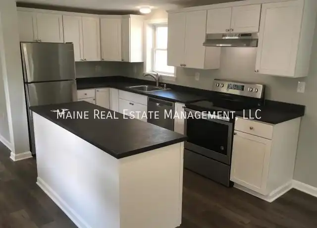 Property at 41 Parker St, Bangor, ME, 04401, 3 beds, 2 baths, [object Object]