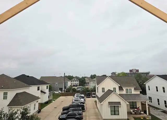 Property at 204 Fidelity St, College Station, TX, 77840, 6 beds, 6.5 baths, [object Object]