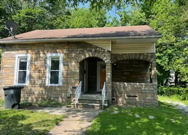 Property at 572 East Ave, Akron, OH, 44320, 2 beds, 1 bath, [object Object]