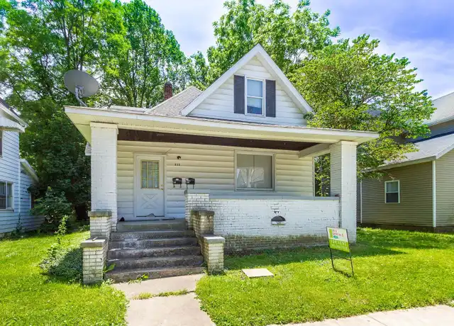 Property at 815 W University Ave Unit 817, Muncie, IN, 47303, 2 beds, 1 bath, [object Object]
