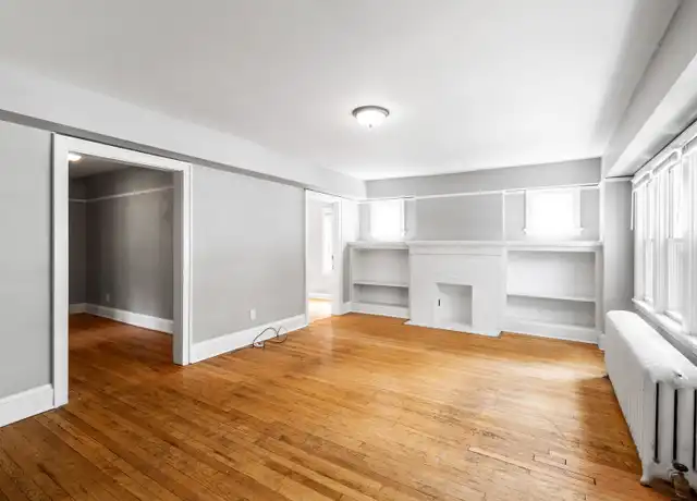 Property at 3372 N Downer Ave Unit 3372 Downer, Milwaukee, WI, 53211, 3 beds, 1 bath, [object Object]